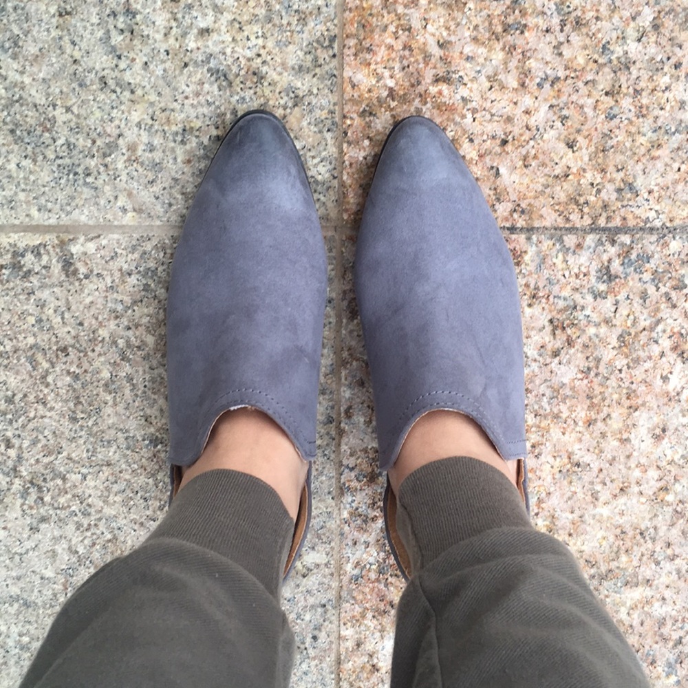 Grey suede booties - Picture 3 of 3